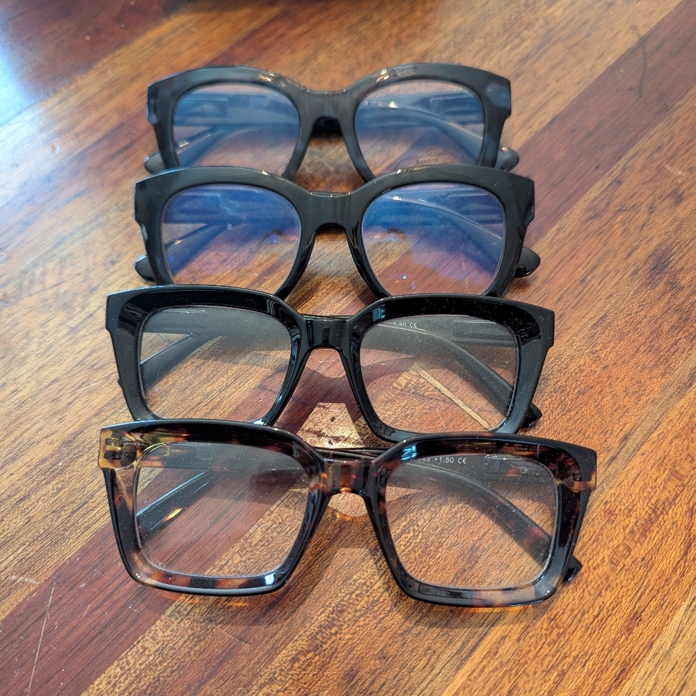 Stylish Black and Tortoise Shell Glasses Set